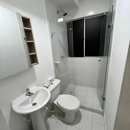 Apto Nuevo Con Piscina Cera A La Playa Cartagena
