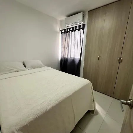 Apto Nuevo Con Piscina Cera A La Playa Apartamento Cartagena